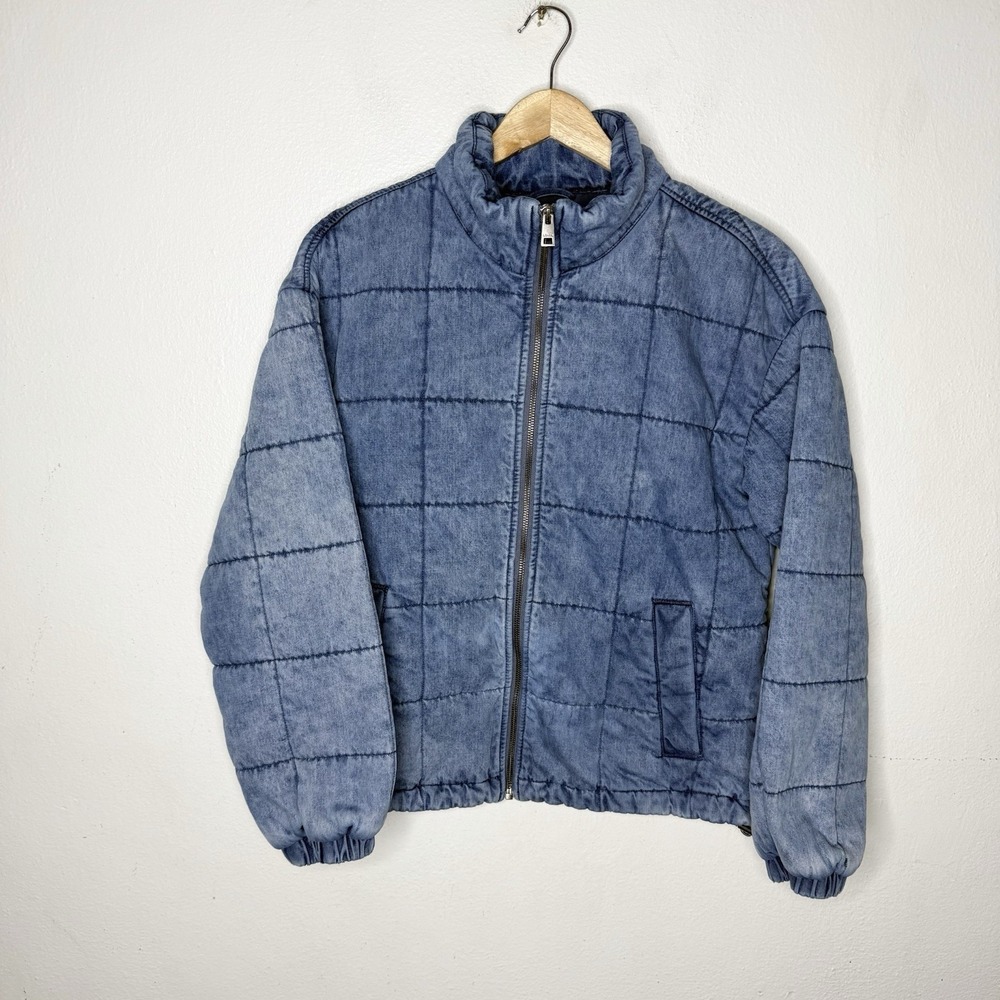 Levis Blue Denim Box Quilted Jacket Bomber Style Pockets Women's Medium